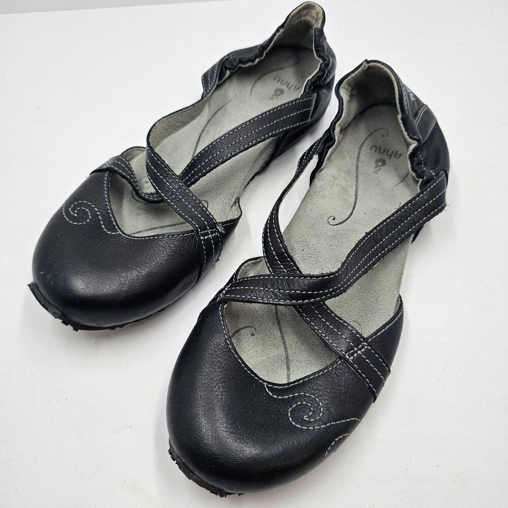 Ahnu Karma Walking Flats Size 7 Black Leather Mary Jane Crossover Minimalist